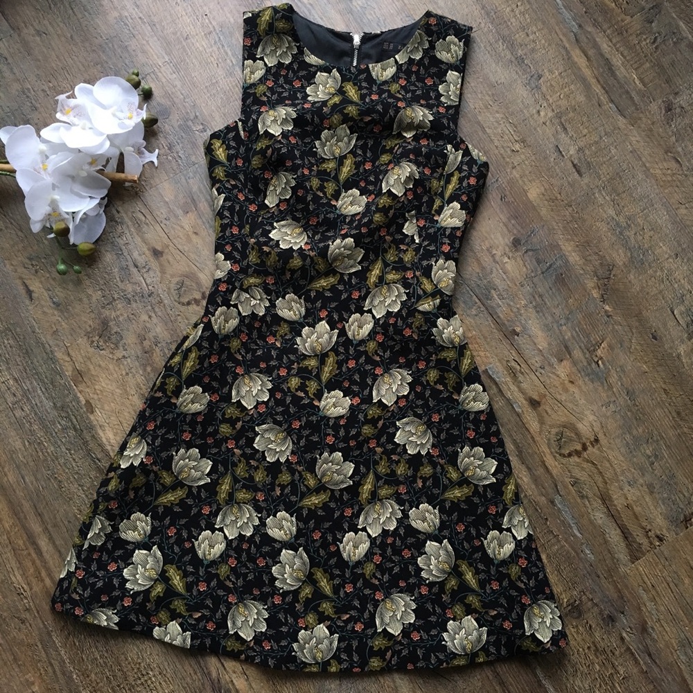Zara green floral dress sleeveless XS